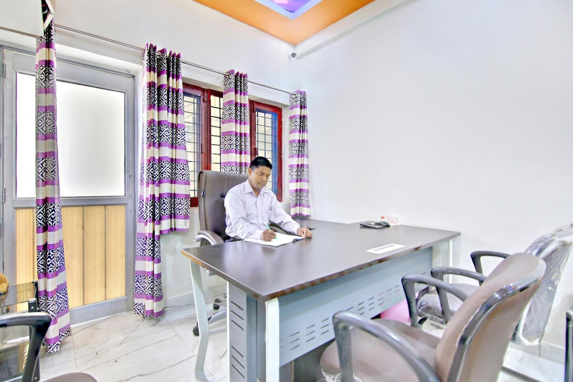 Home 78802 Balaji Bhawan Jhajra Luaran gambar